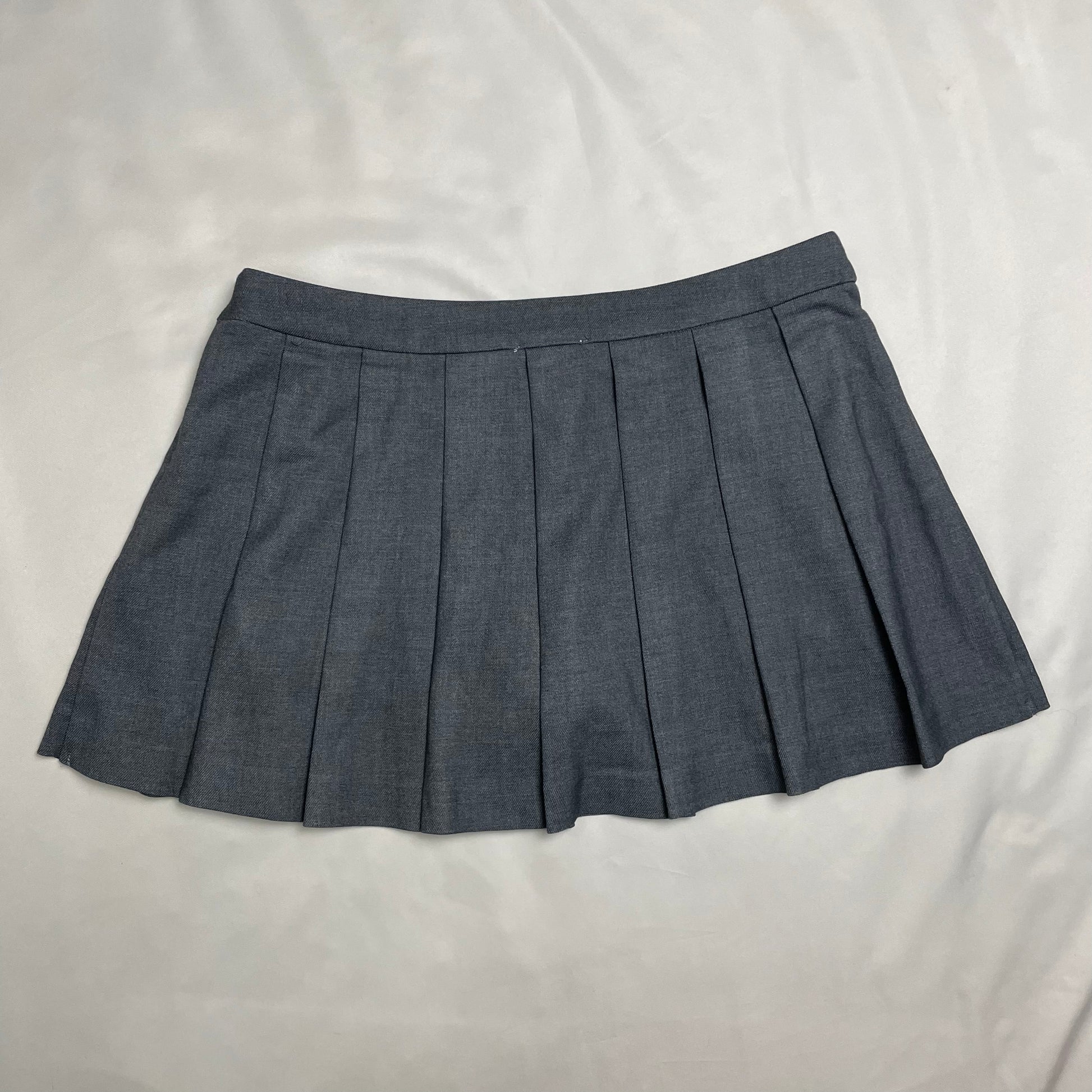 gray pleated mini skort S
