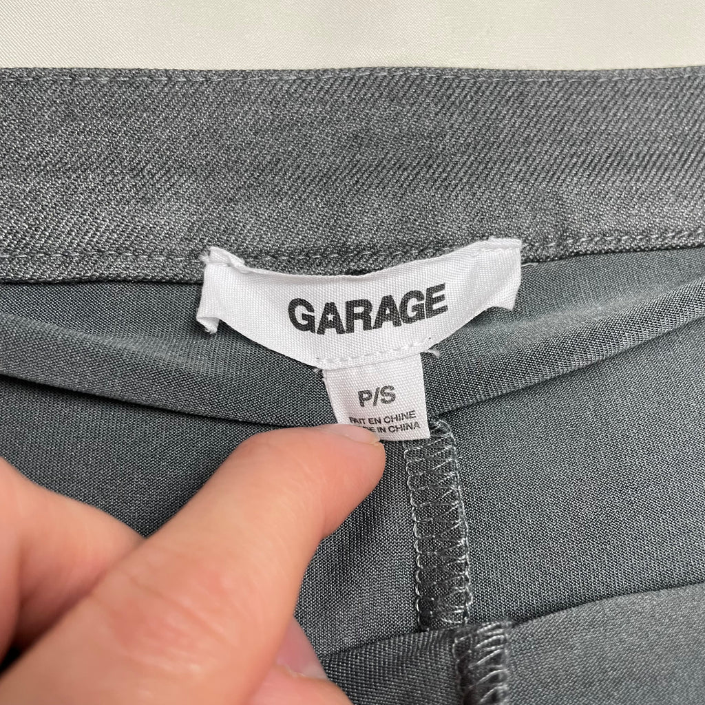 gray pleated mini skort S