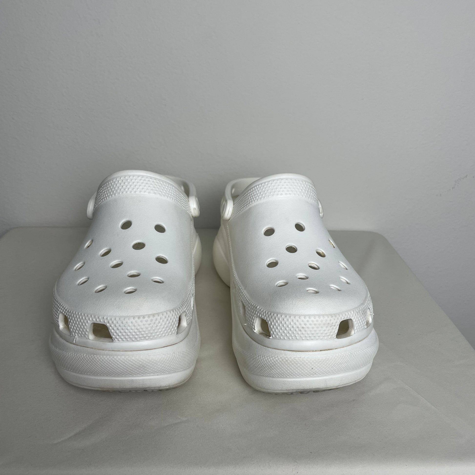 platform crocs sz 7