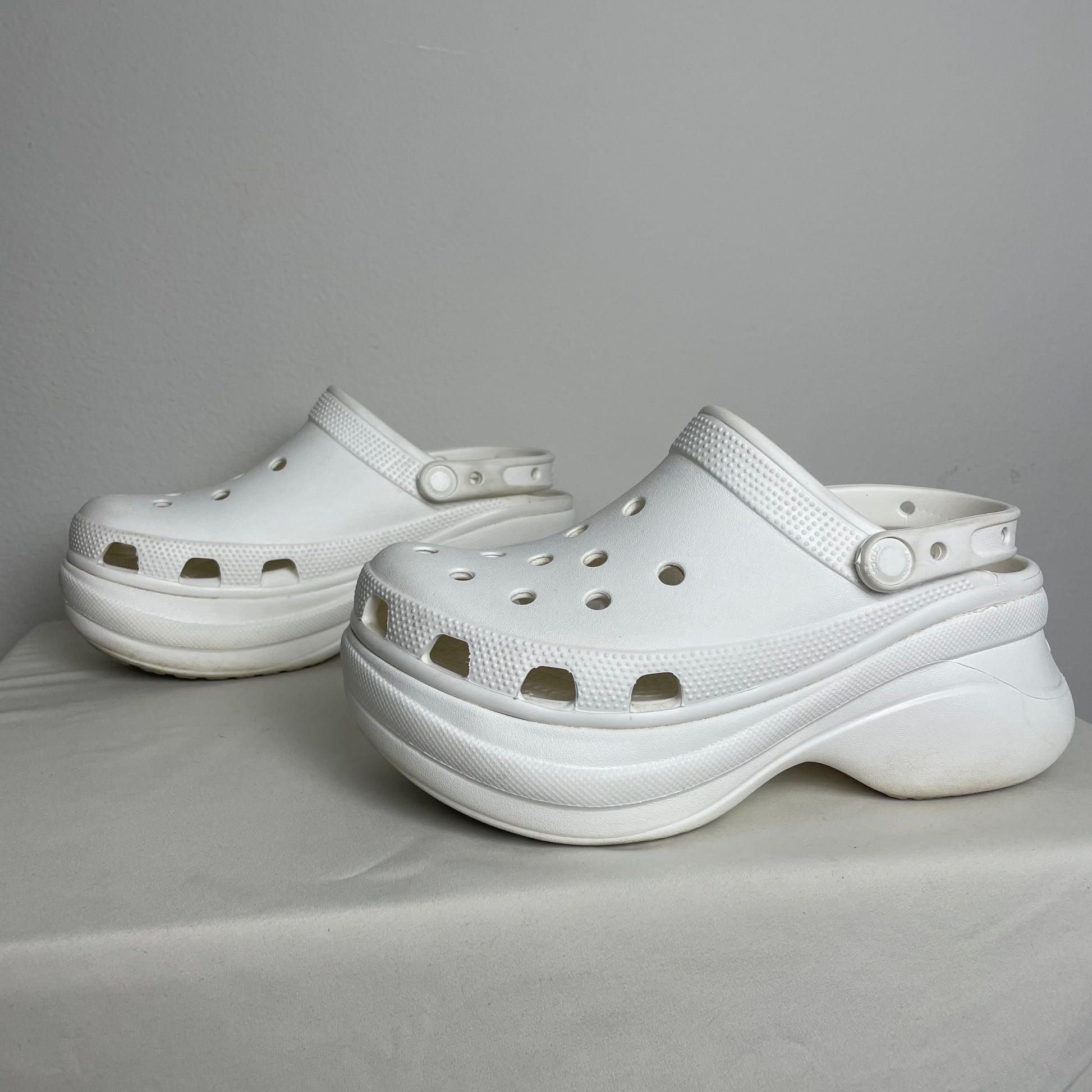 platform crocs sz 7