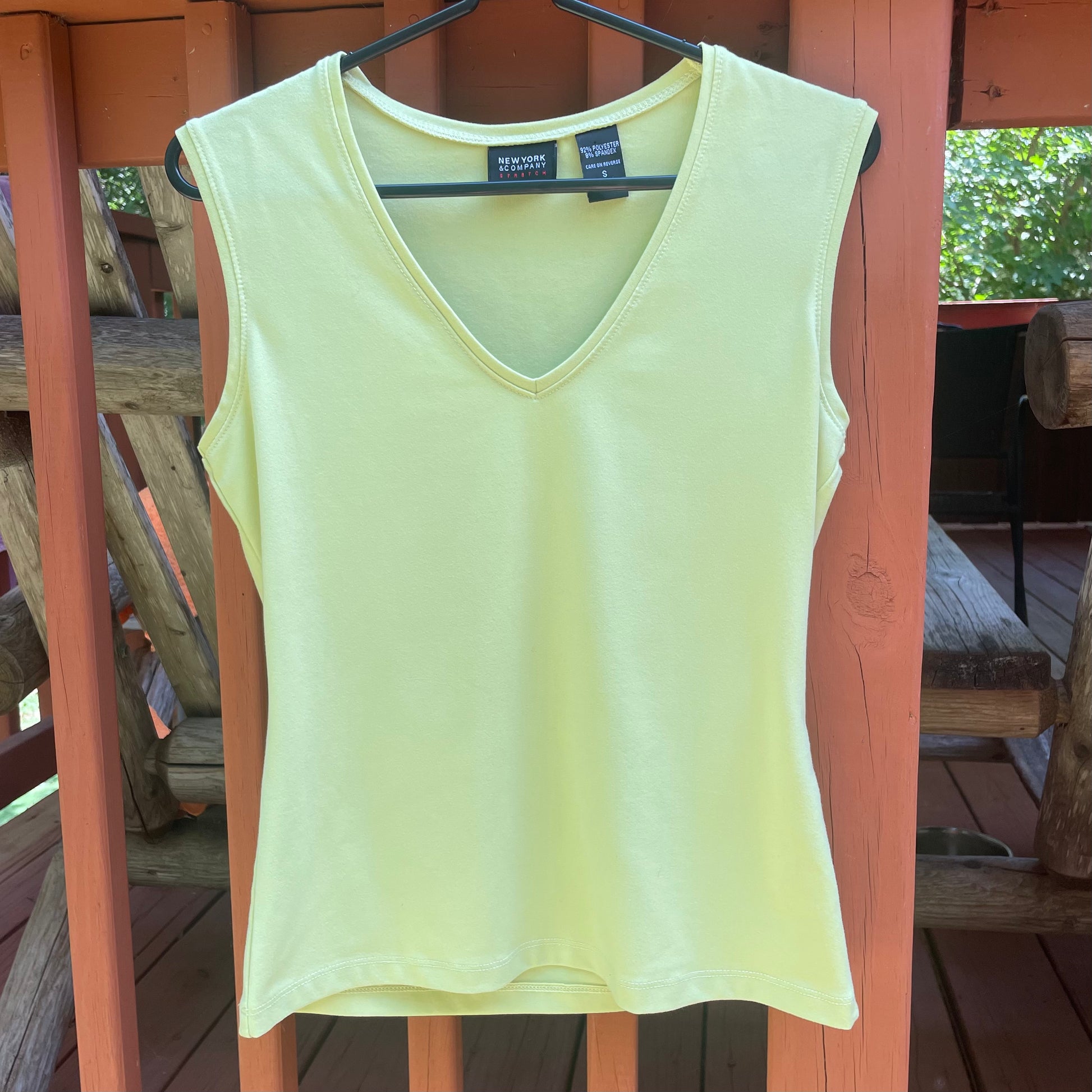 stretchy green tank S